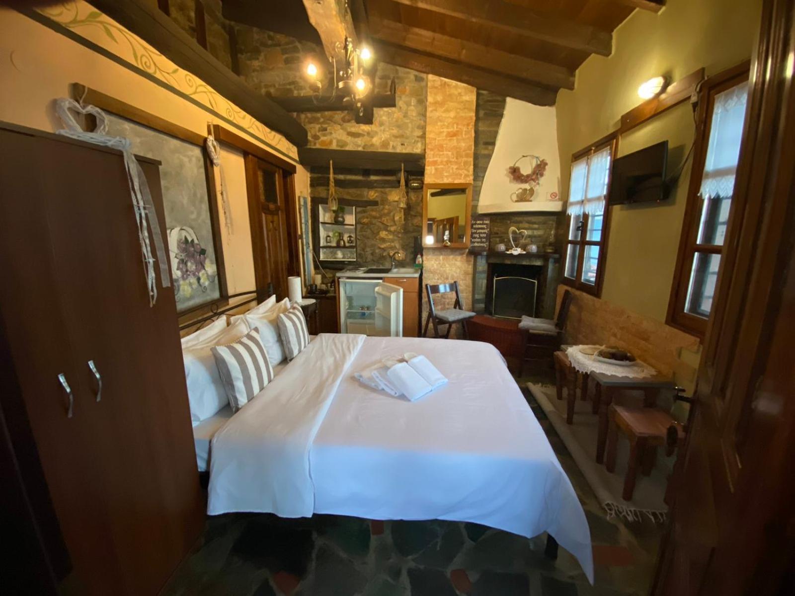 Traditional Guesthouse Erato Палеос-Пантелеймонас Екстер'єр фото
